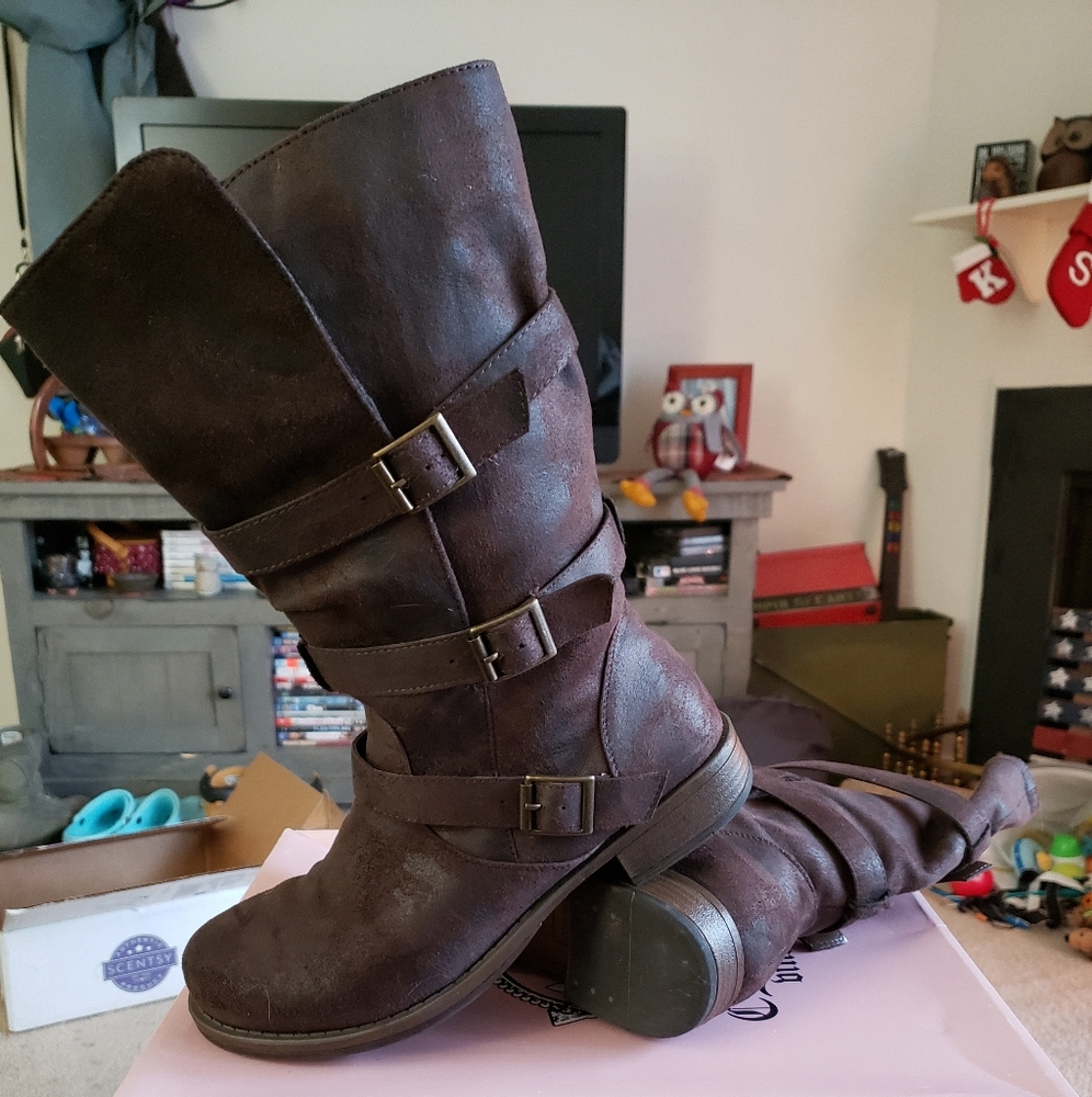 Brown boots
